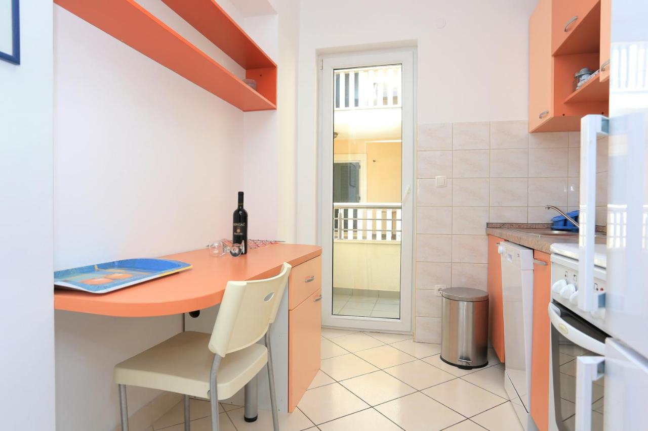 Apartments By The Sea Stanici, Omis - 2764 Tice المظهر الخارجي الصورة